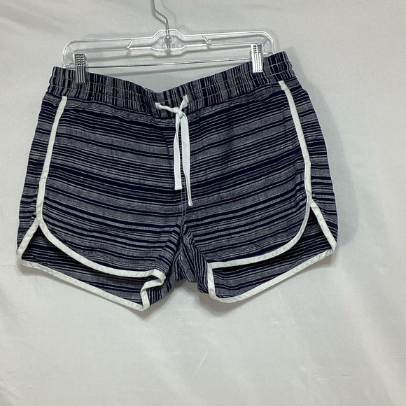 Athleta Pants - Athleta linen Striped Athletic Shorts size 12
